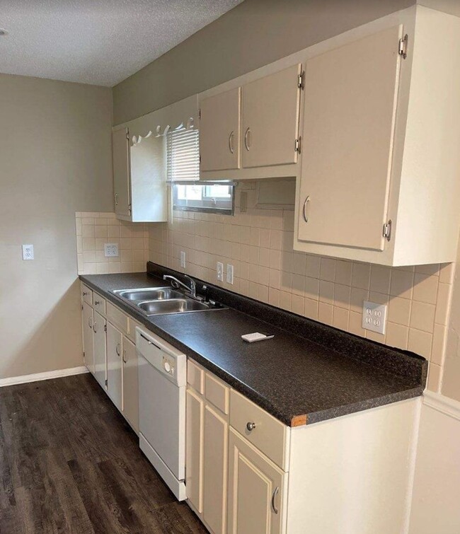 8705 E 114th St in Kansas City, MO - Building Photo - Building Photo