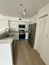 4320 NW 107th Ave, Unit 303-1 in Doral, FL - Building Photo - Building Photo