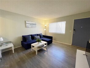 1617 Cordoba Ln in Las Vegas, NV - Building Photo - Building Photo