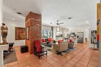 586 Yucca Rd in Naples, FL - Building Photo - Building Photo