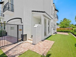 802 SW 13th St in Fort Lauderdale, FL - Building Photo - Building Photo