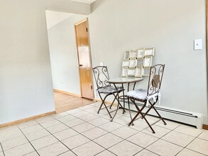 6019 W Diversey Ave in Chicago, IL - Building Photo - Building Photo