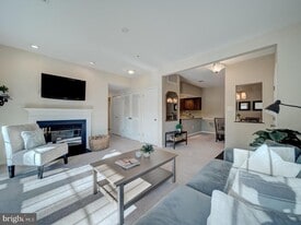 2708 Summerview Way in Annapolis, MD - Building Photo