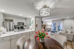 5916 Birchbrook Dr in Dallas, TX - Building Photo