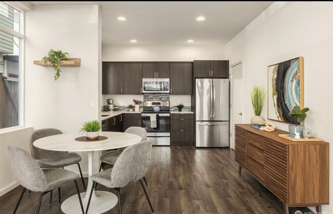 6913 Carleton Ave in Seattle, WA - Building Photo - Building Photo