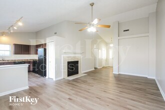 8407 Fort Sumter Dr in Indianapolis, IN - Building Photo - Building Photo