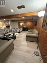1 Jones Ct in Aurora, ON - Building Photo - Building Photo
