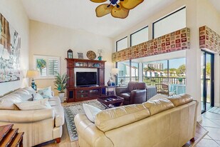 655 Windsurf Ln, Unit SI ID1546357P in Naples, FL - Building Photo