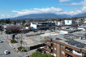 Lennox in North Vancouver, BC - Building Photo - Building Photo