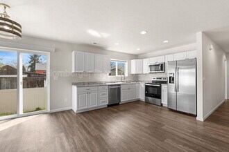 14420 E Heroy Ln in Spokane Valley, WA - Building Photo - Building Photo