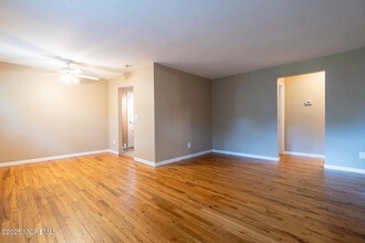 440 Cross Rd in Matawan, NJ - Building Photo - Building Photo