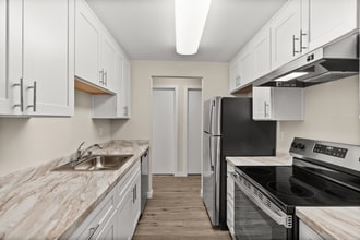 Willow Hill Apartments in Puyallup, WA - Building Photo - Building Photo