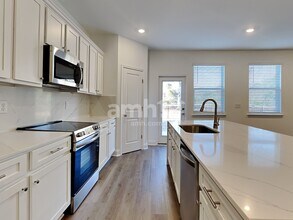 110 Trevino Dr in Summerville, SC - Foto de edificio - Building Photo