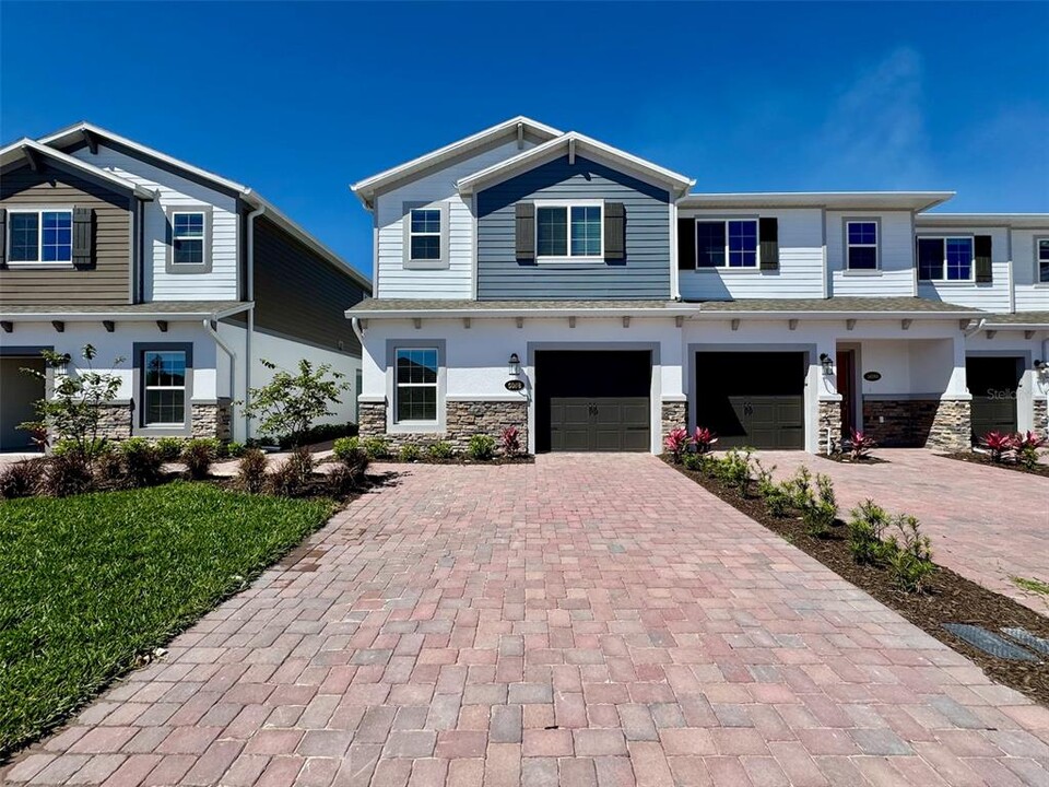 5088 Rain Shadow Dr in St. Cloud, FL - Building Photo