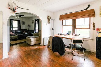 2109 N Rosewood Ave in Muncie, IN - Building Photo - Building Photo