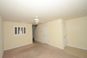 406 Caldwell Loop in Jacksonville, NC - Foto de edificio - Building Photo