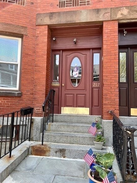 217 Webster St, Unit 1 in Boston, MA - Building Photo - Building Photo