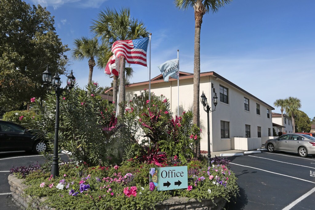 Marcell Gardens Apartments in Daytona Beach, FL