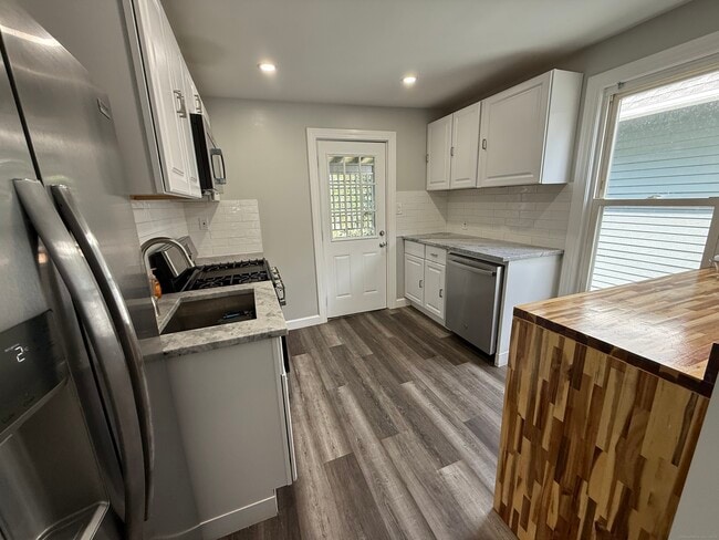 37 Quintard Ave in Norwalk, CT - Building Photo - Building Photo