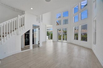 3757 NE 208th Terrace in Aventura, FL - Building Photo - Building Photo