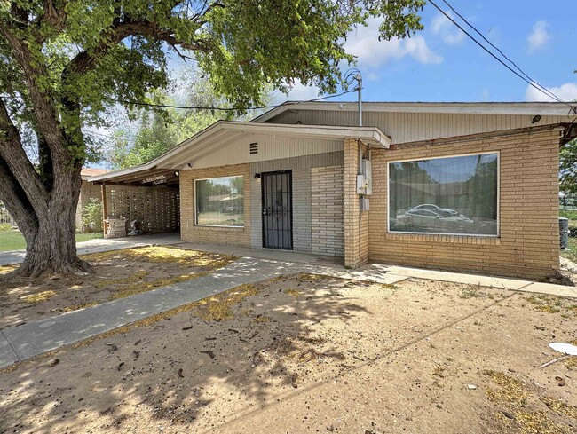 2718 Garfield St in Laredo, TX - Building Photo - Building Photo