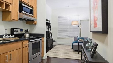 80 Fawcett St, Unit 245 in Cambridge, MA - Foto de edificio - Building Photo