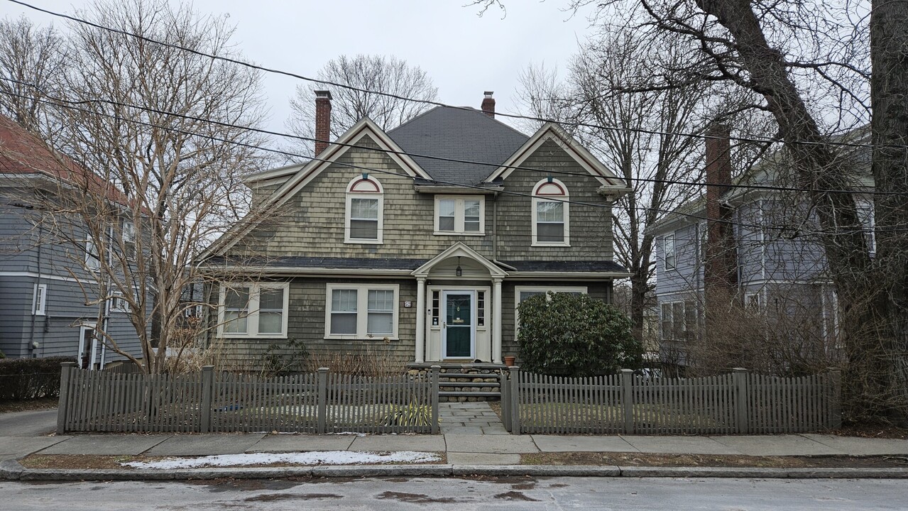 52 Greycliff Rd in Boston, MA - Foto de edificio