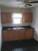 1657 Pointview Ave in Youngstown, OH - Building Photo - Building Photo