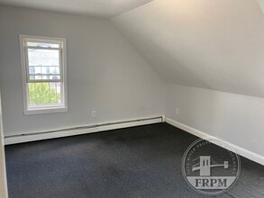 36 Linden St in New Bedford, MA - Building Photo - Building Photo