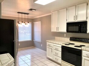 8226 Andante Dr in Citrus Heights, CA - Building Photo - Building Photo