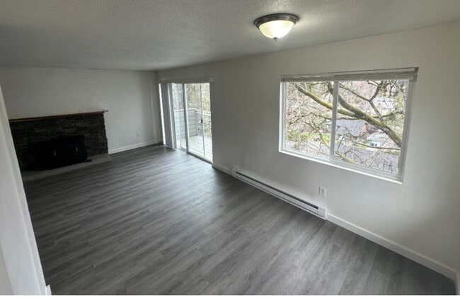 5649 16th Ave SW in Seattle, WA - Building Photo - Building Photo