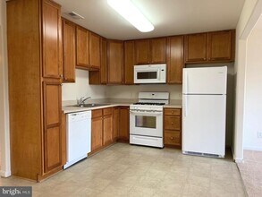 23039 Sir Barton Ct in Ruther Glen, VA - Building Photo - Building Photo