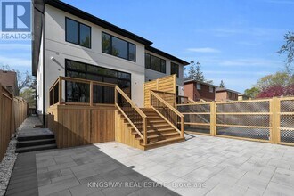 17 Broadview Ave in Mississauga, ON - Building Photo - Building Photo