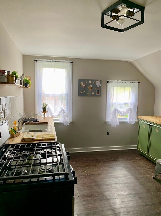 804 Bauman Ave, Unit #B in Baden, PA - Building Photo - Building Photo