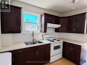 392 Elmwood Ave in Richmond Hill, ON - Building Photo - Building Photo