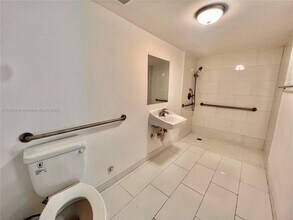 143 SW 9th St in Miami, FL - Building Photo - Building Photo