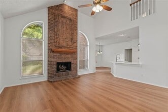 2322 Stillwater Dr in Mesquite, TX - Foto de edificio - Building Photo