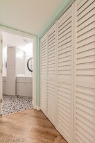 2132 Tama Cir in Naples, FL - Building Photo