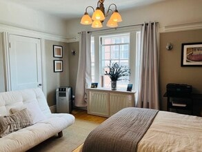 1572 Massachusetts Ave, Unit 47 in Cambridge, MA - Foto de edificio - Building Photo