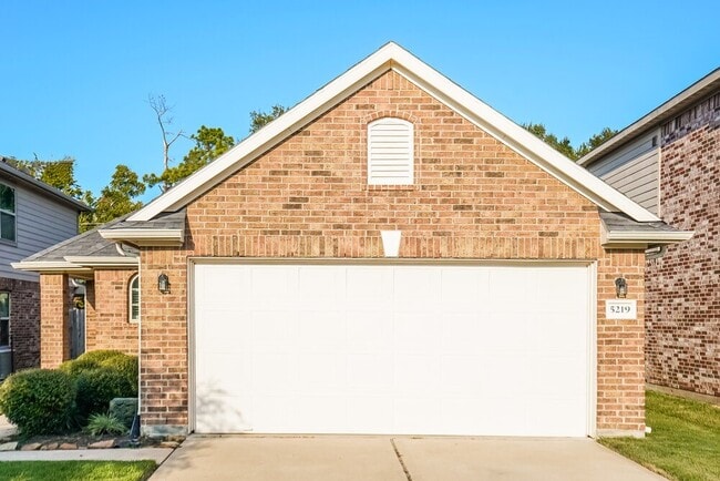 property at 5219 Gulf Stream Ln