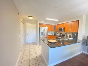 13827 Fairway Island Dr in Orlando, FL - Building Photo - Building Photo