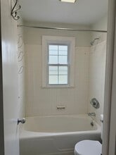 170 Wilmot Rd in New Rochelle, NY - Foto de edificio - Building Photo