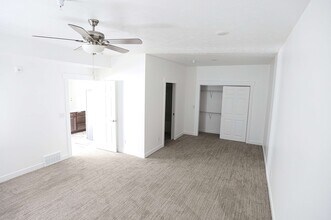 1170 Plymouth Ave NE in Grand Rapids, MI - Building Photo - Building Photo