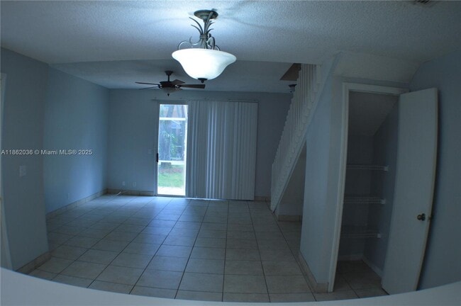 1527 Veracruz Ln in Weston, FL - Building Photo - Building Photo