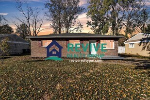 15796 Kerstyn St in Taylor, MI - Building Photo