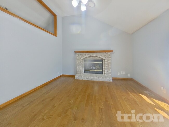 10230 N Forest Ave in Kansas City, MO - Building Photo - Building Photo