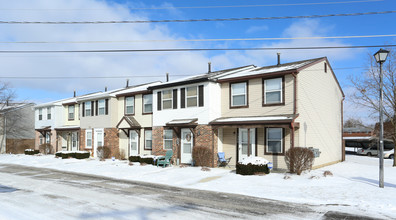 Devonshire Commons (930) in Columbus, OH - Building Photo - Building Photo