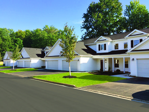 The Villas Of Madison in Madison, OH - Foto de edificio - Building Photo