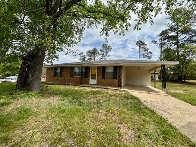 property at 336 Deerwood Ct