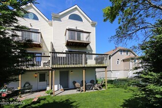 42 Center St in Highlands, NJ - Building Photo - Building Photo